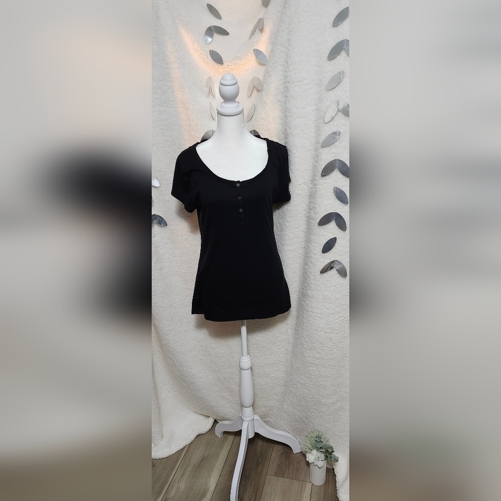 Old Navy Black T-shirt with Buttons Size: L